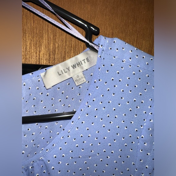 4/$10 Bundle Sale: EUC Blue Sleeveless Blouse - Picture 2 of 6